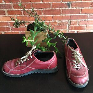 Kenneth Cole Reaction red bowling-style shoes